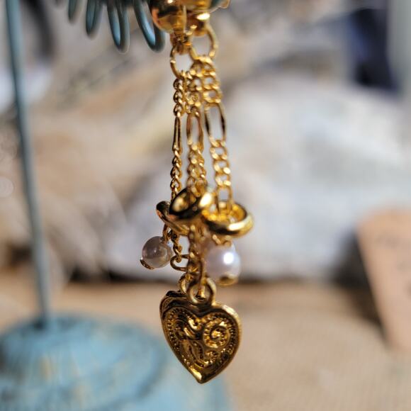 Vintage 1980s Gold Tone Dangle Earrings Heart Pearl Drop New Old Stock 2 Inch - Picture 5 of 10
